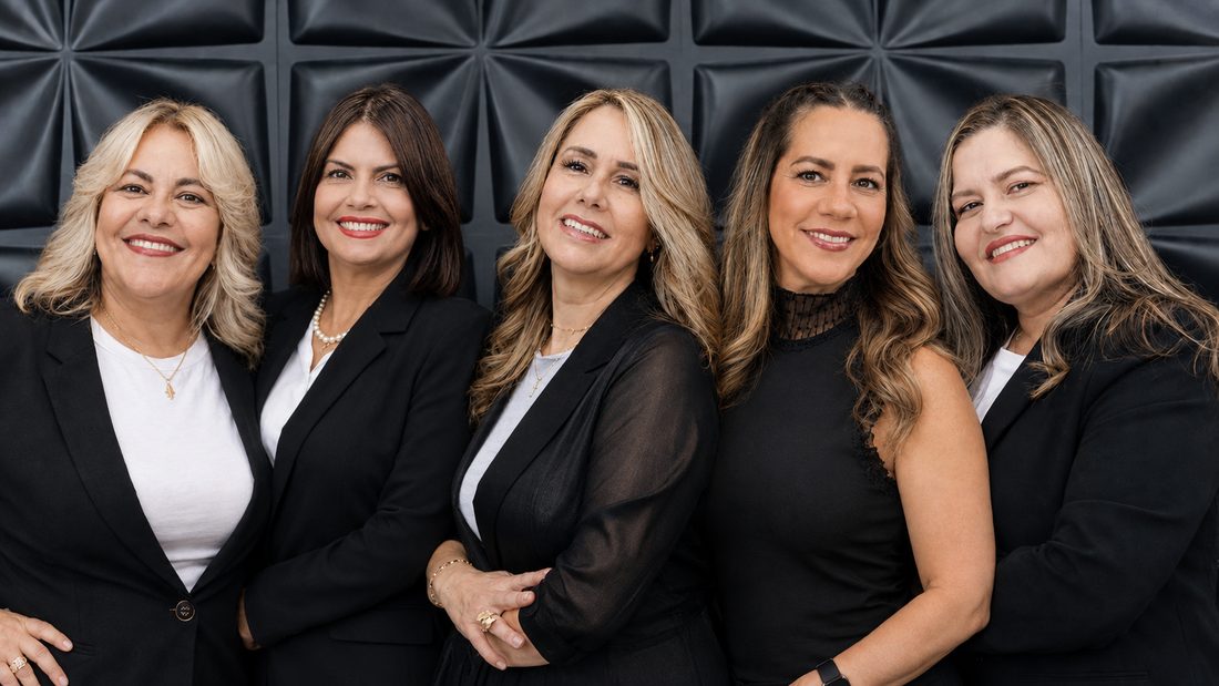 The Serendipity Hair Studio team: Ori, Maydevis, Jenni, Neli and Sady