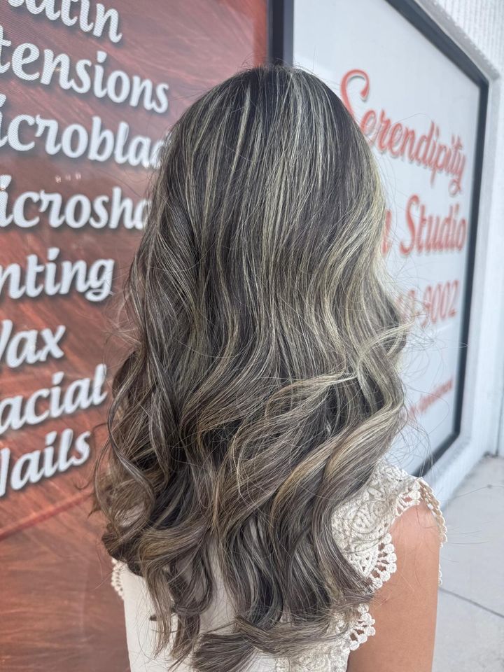 Smoky ash balayage on long waves