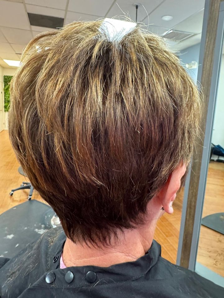 Short layered cut with dimensional color